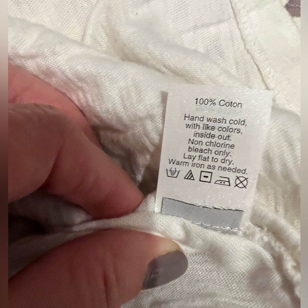 J Crew Women’s L all cotton white top with embroidery detail layers - Picture 3 of 9